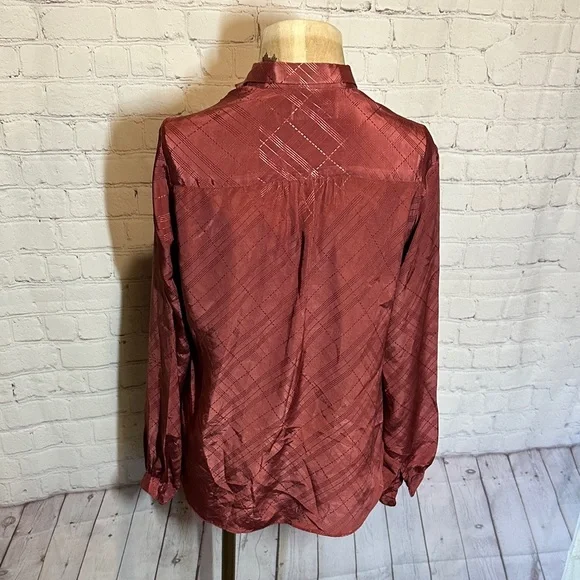 Vintage y2k Western Red Silky Blouse by Exclusively Yours size med - Picture 4 of 5